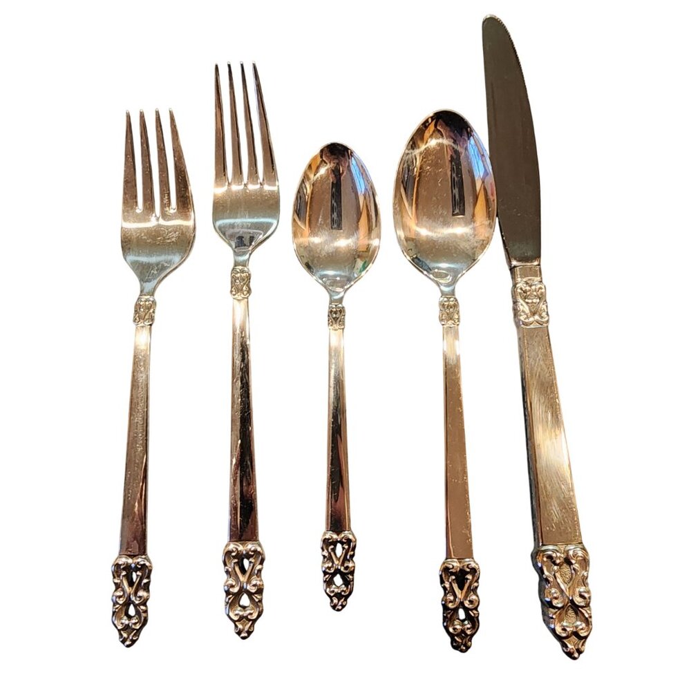 Vintage King Frederick 1847 Rogers Bros IS Silverplate Flatware Set Ornate Handl